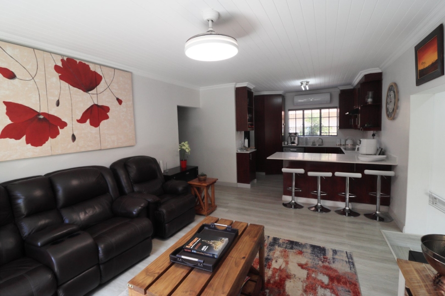 5 Bedroom Property for Sale in Langenhovenpark Free State